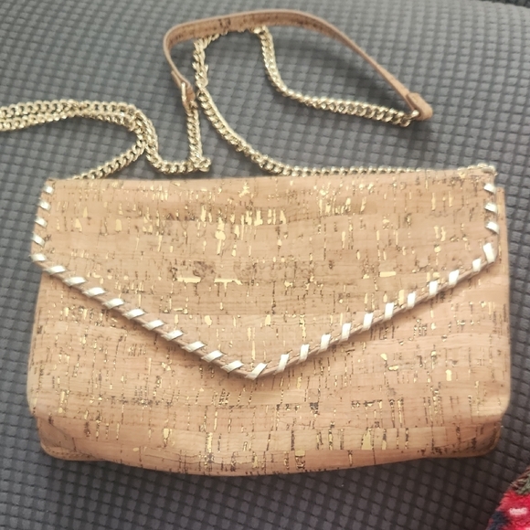 Lilly Pulitzer Tan and Gold Clutch. Only Used a Couple Times. - Picture 1 of 3